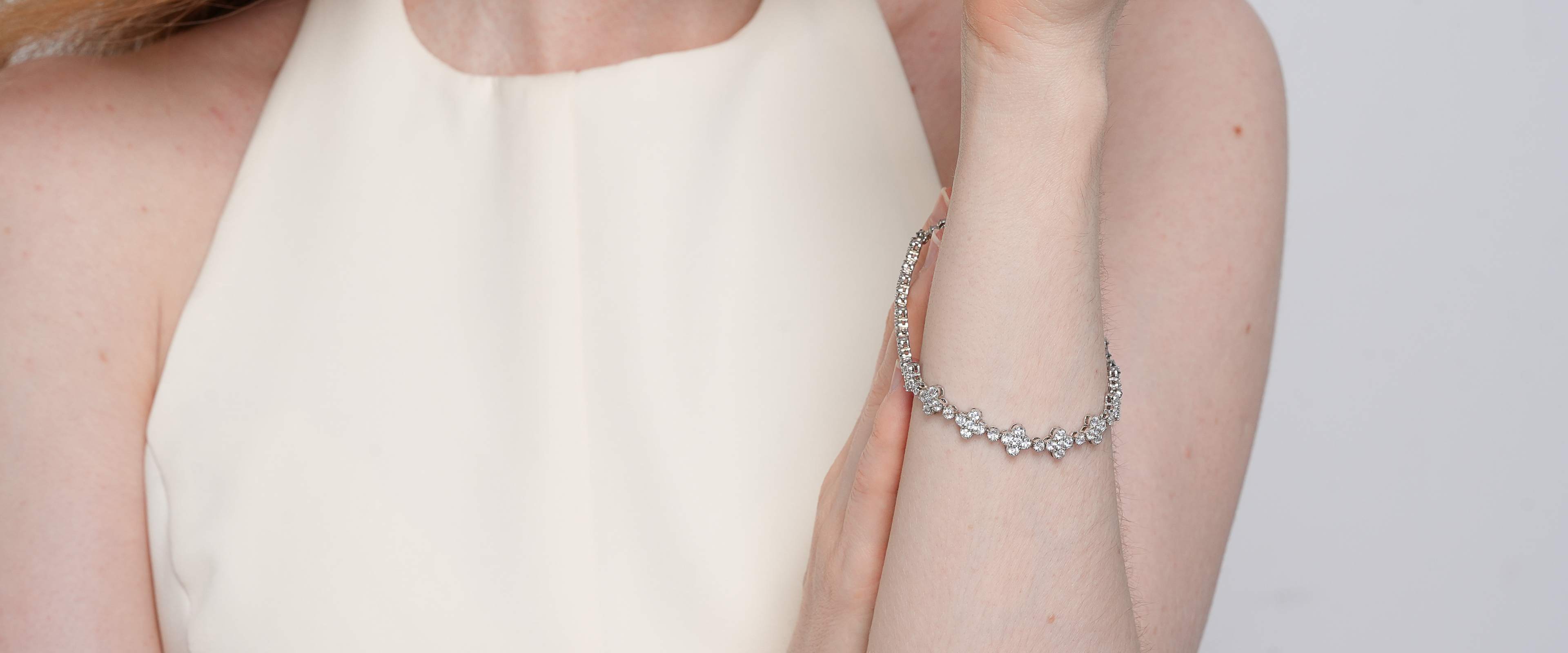 Shining Star Jewelry Women's VVS Diamond Moissanite Four Leaf Clover Bracelet