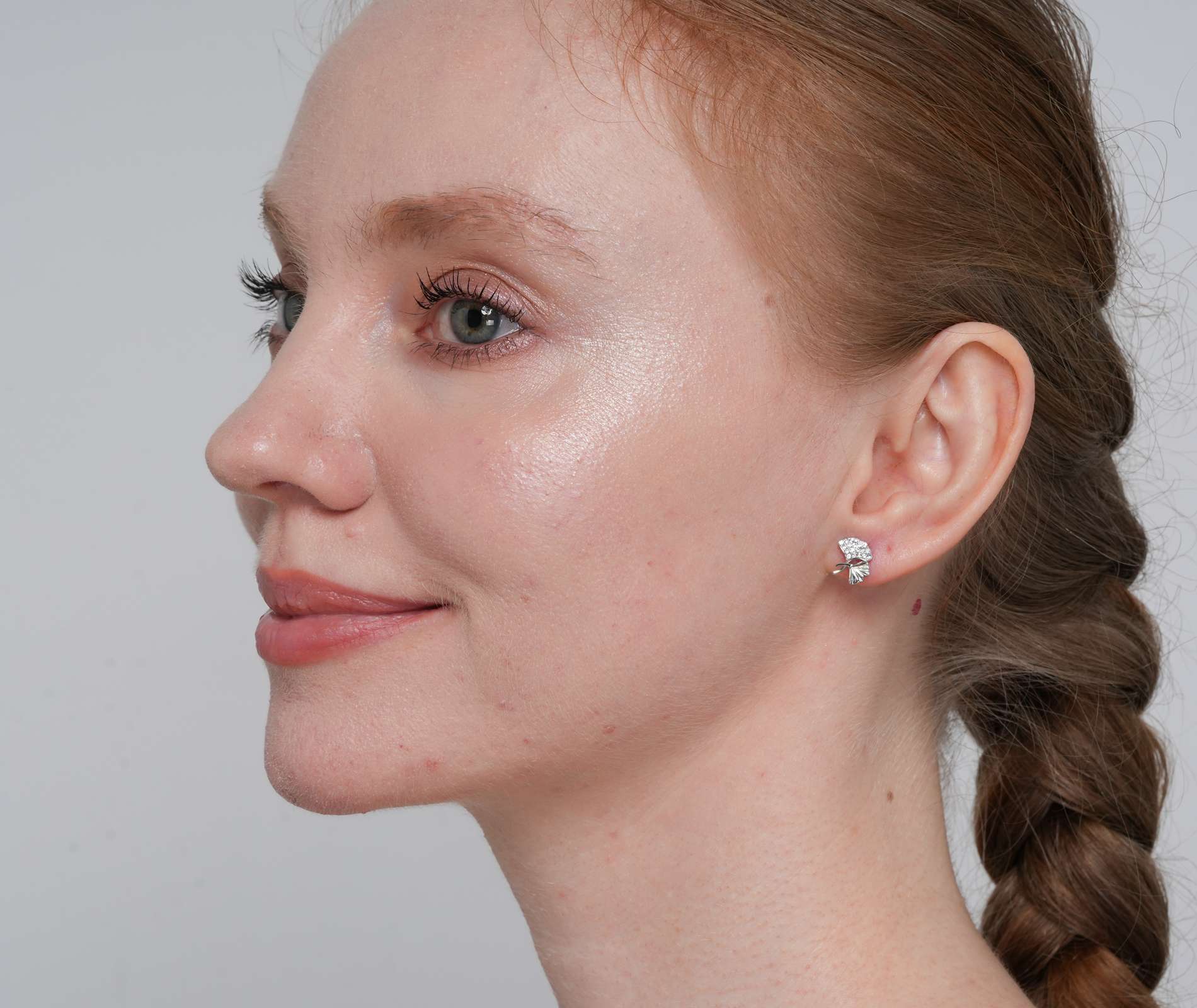 Shining Star Jewelry Dainty Hypoallergenic Silver CZ Ginkgo Leaves Stud Earrings