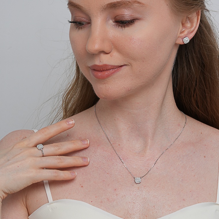 Custom Hip Hop Jewelry Manufacturer & Wholesaler