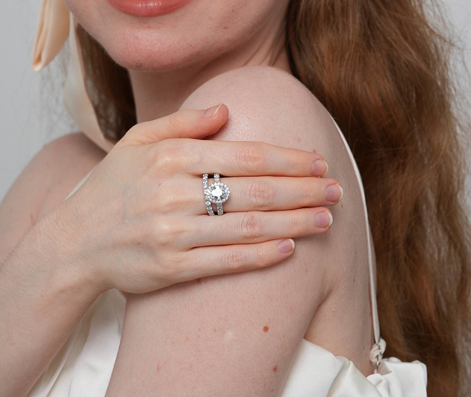 Shining Star Jewelry Halo Big Main Stone 2ct Moissanite Lover Gift Couple Rings Shining Star Jewelry Halo Big Main Stone 2ct Moissanite Lover Gift Couple Rings