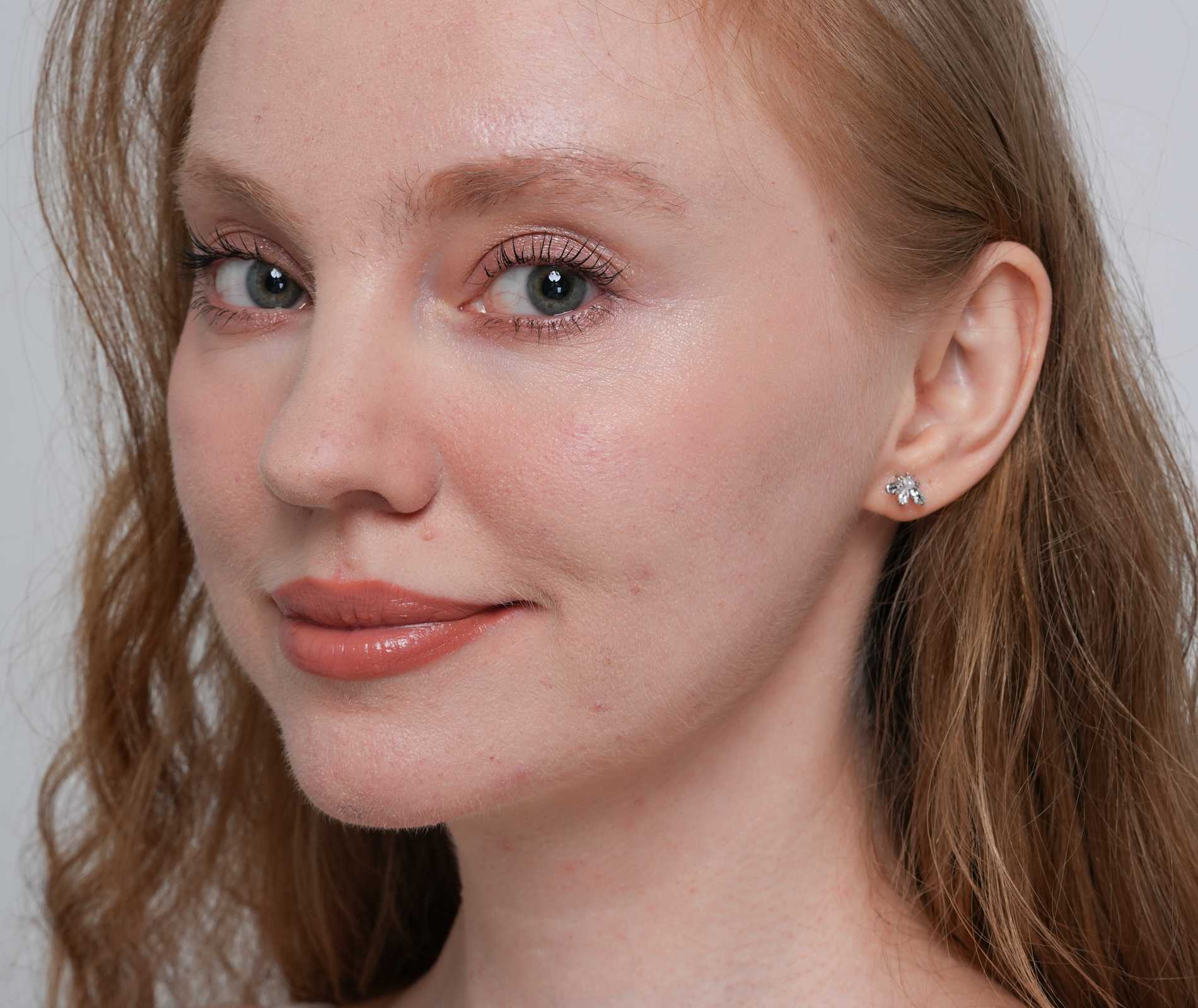 Shining Star Jewelry Women's Sterling Silver Zircon Mini Dragonfly Stud Earrings