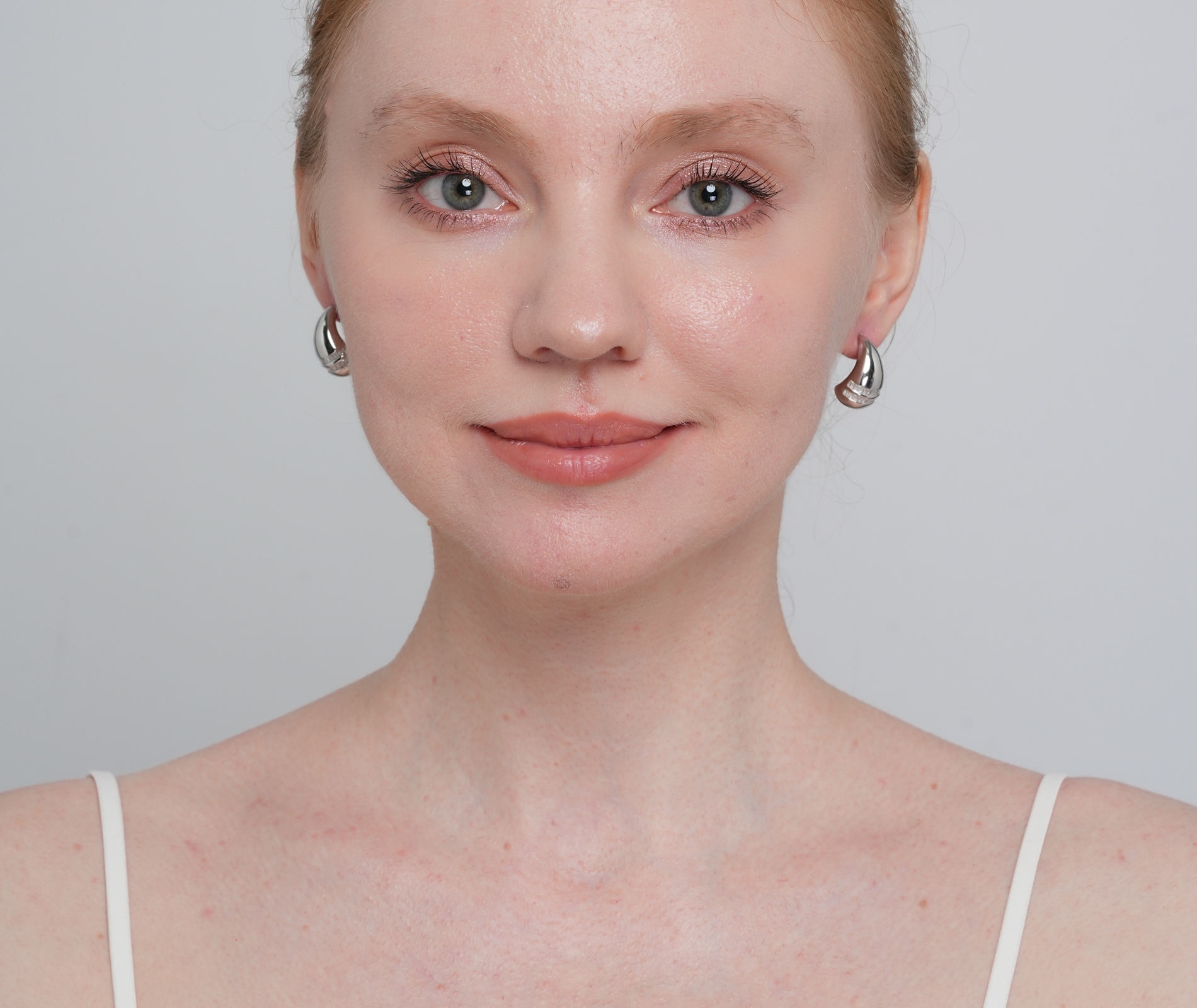 Shining Star Jewelry Fashion Women's Baguette CZ Silver Drop Shape Stud Earrings Shining Star Jewelry Fashion Women's Baguette CZ Silver Drop Shape Stud Earrings