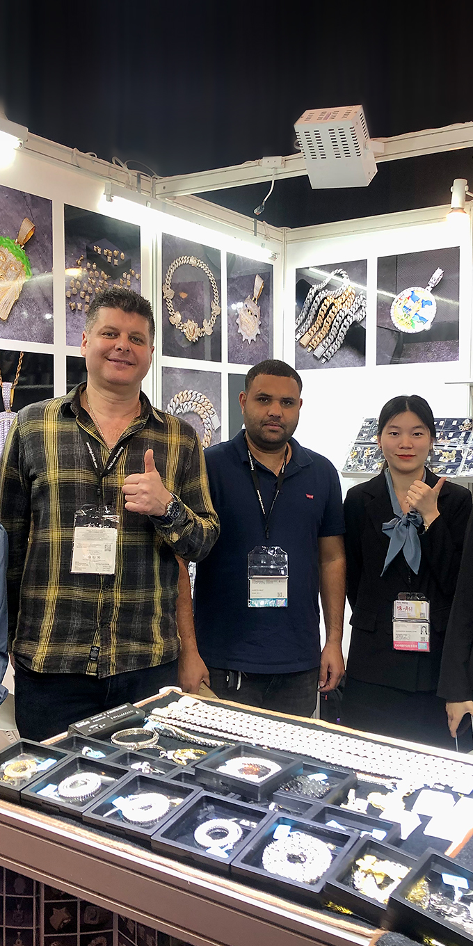 Custom Hip Hop Jewelry Manufacturer & Wholesaler