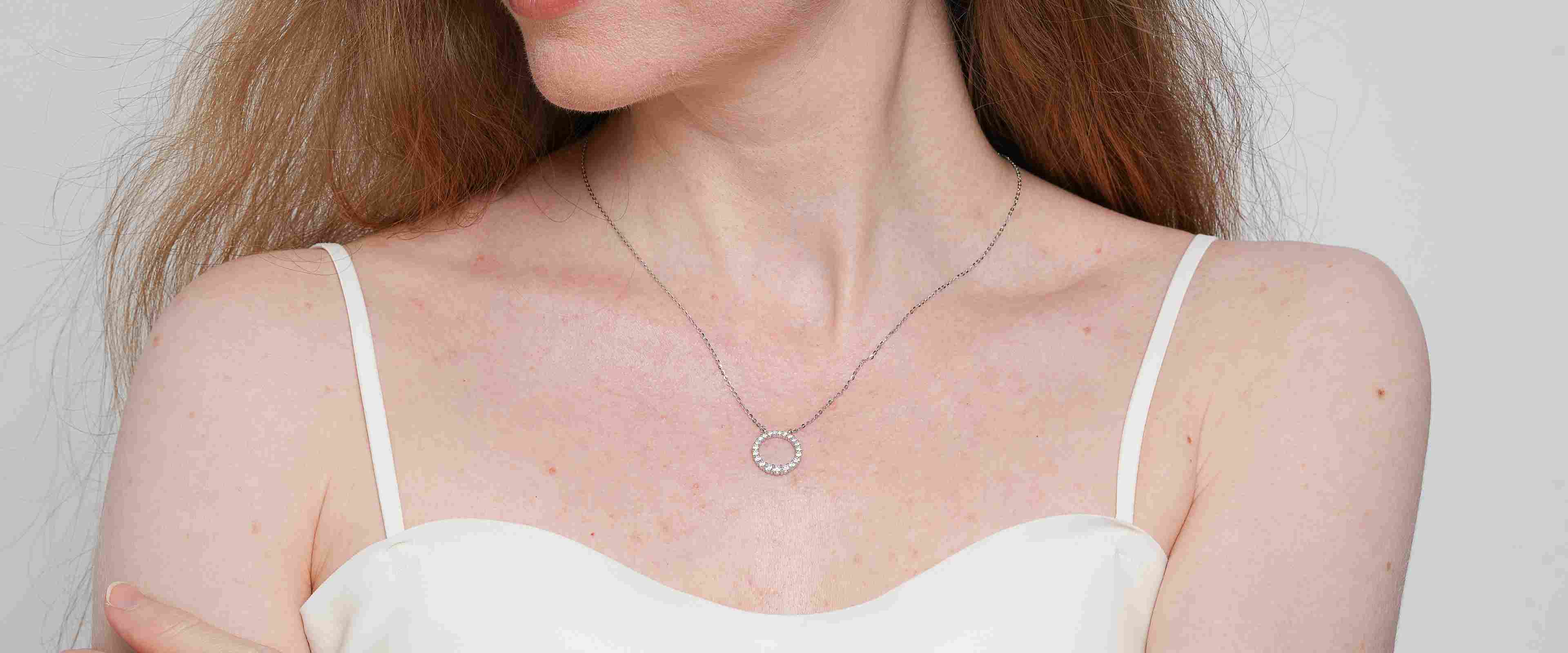 Shining Star Jewelry Adjustable Moissanite Hollow Circle Pendant Fine Necklace