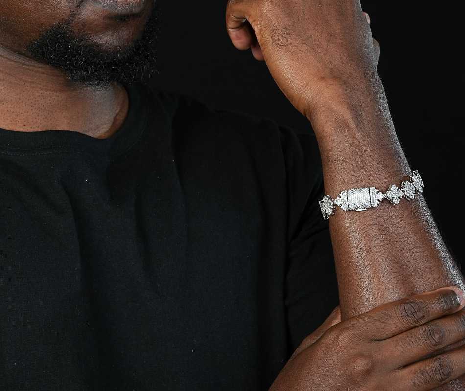 Shining Star Jewelry Hip Hop Fashionable Moissanite Hollow Gothic Cross Bracelet