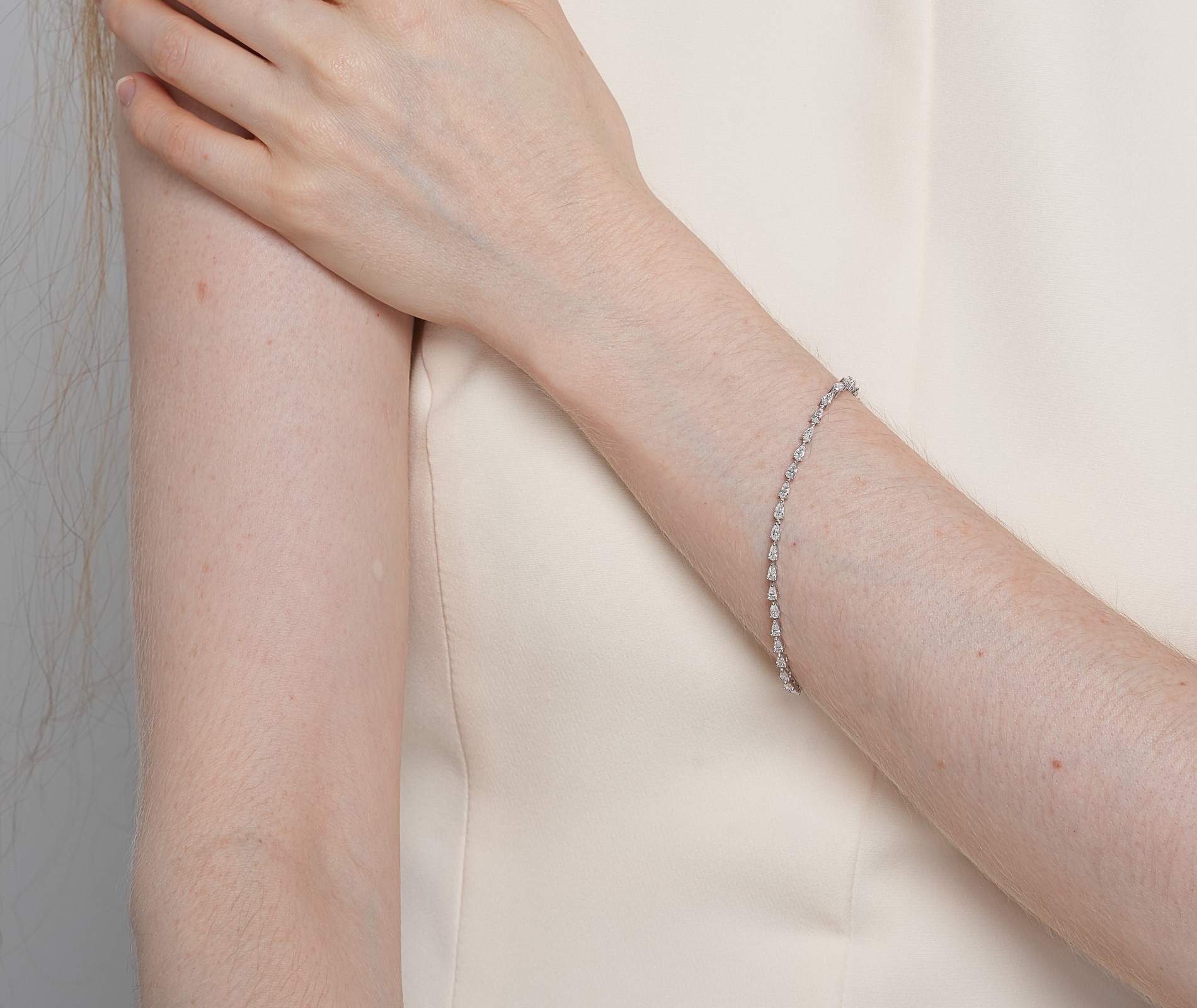 Shining Star Jewelry Trendy Iced Out Moissanite Pear Cut Women's Tennis Bracelet Shining Star Jewelry Trendy Iced Out Moissanite Pear Cut Women's Tennis Bracelet