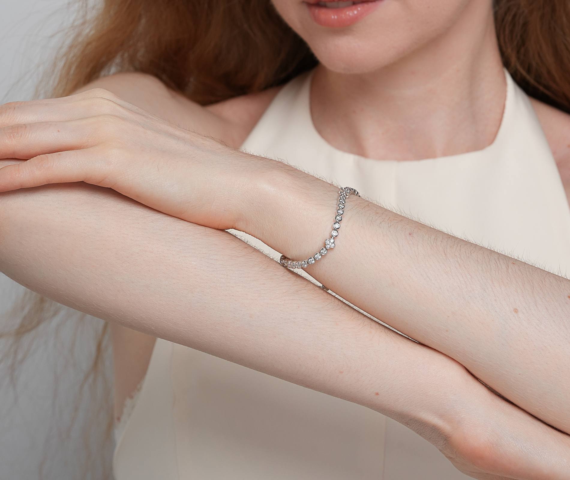 Shining Star Jewelry Moissanite Bezel Setting Colored Four Leaf Clover Bracelet