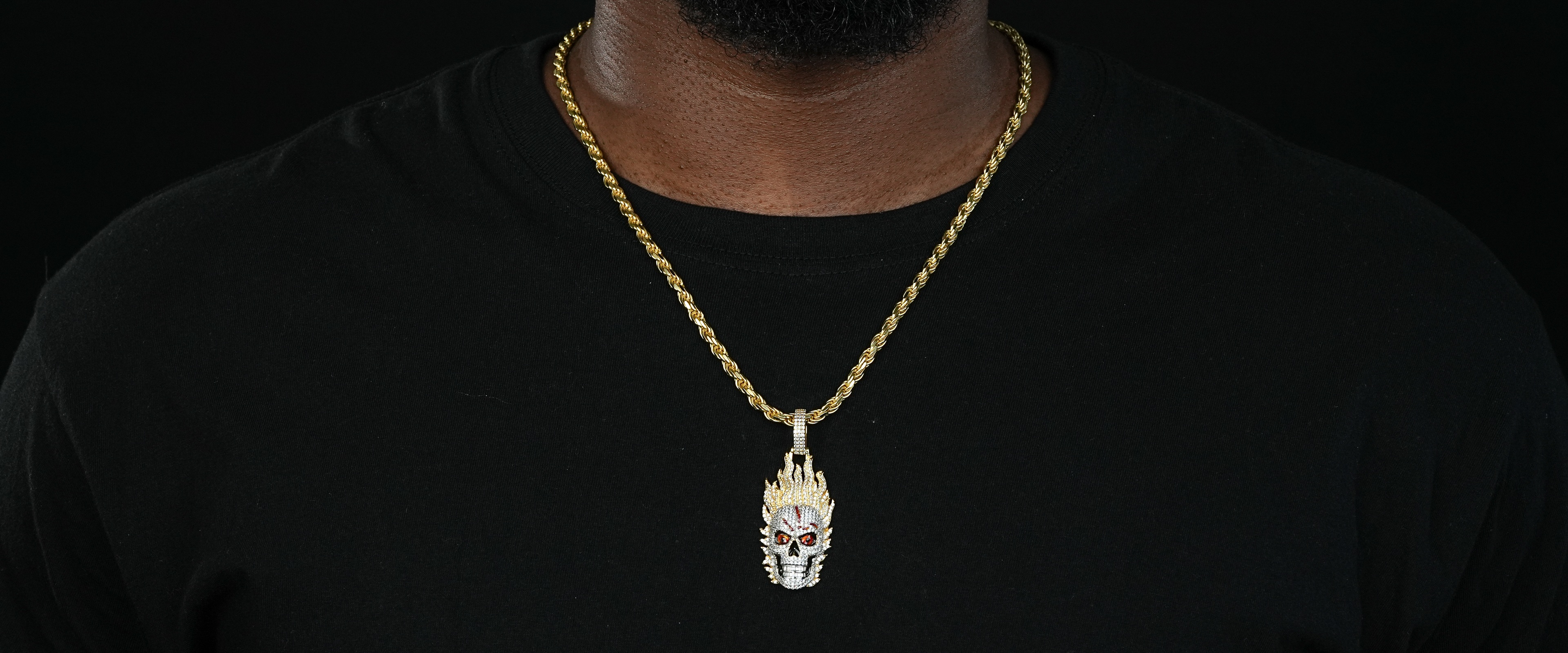 Shining Star Jewelry Enamel Eye Iced Out Micro Paved Skull On Fire Pendant