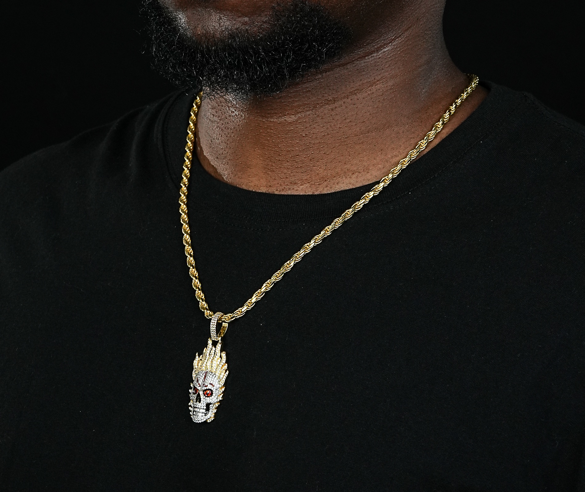 Shining Star Jewelry Enamel Eye Iced Out Micro Paved Skull On Fire Pendant