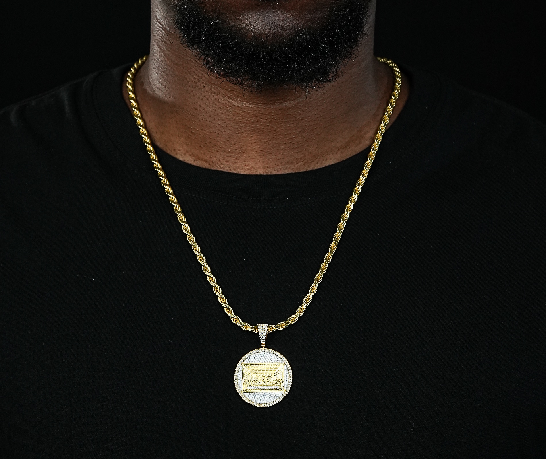 Shining Star Jewelry 18K Gold Round Pendants Christian Religious Jewelry