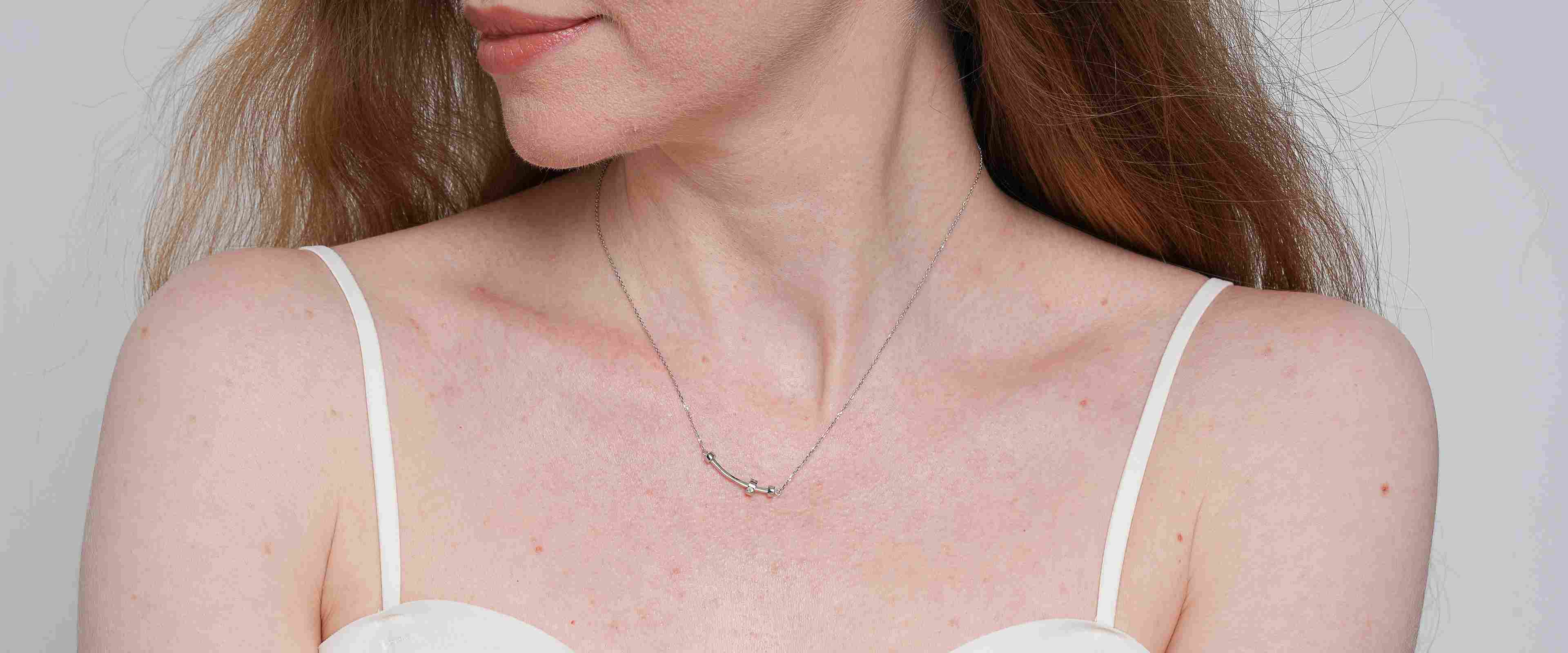 Shining Star Jewelry Women's Cubic Zirconia Sterling Silver Simple Fine Necklace