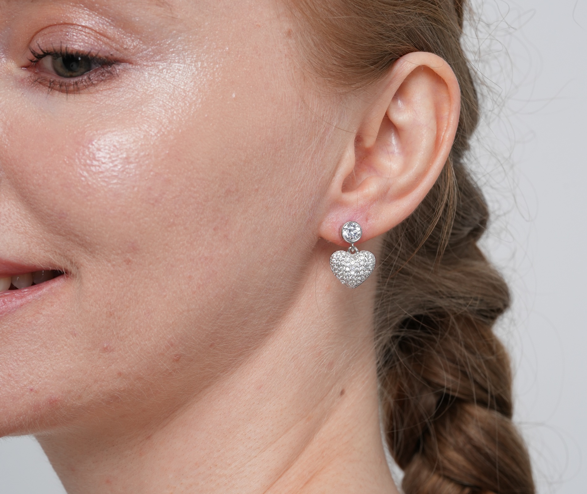 Shining Star Jewelry Women Moissanite Iced Out Dangling Love Heart Stud Earrings Shining Star Jewelry Women Moissanite Iced Out Dangling Love Heart Stud Earrings