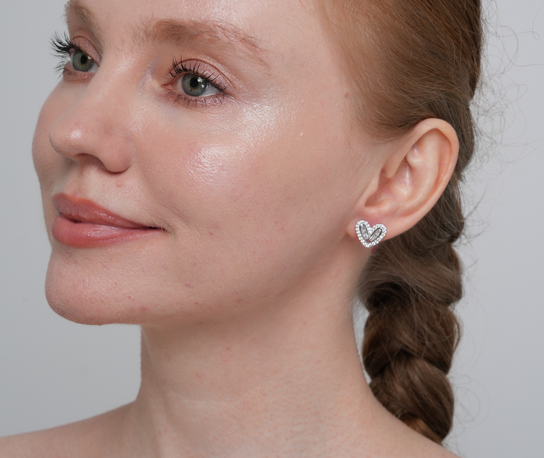 Shining Star Jewelry Simple Daily Style Girl's Silver Heart Shape Stud Earrings Shining Star Jewelry Simple Daily Style Girl's Silver Heart Shape Stud Earrings