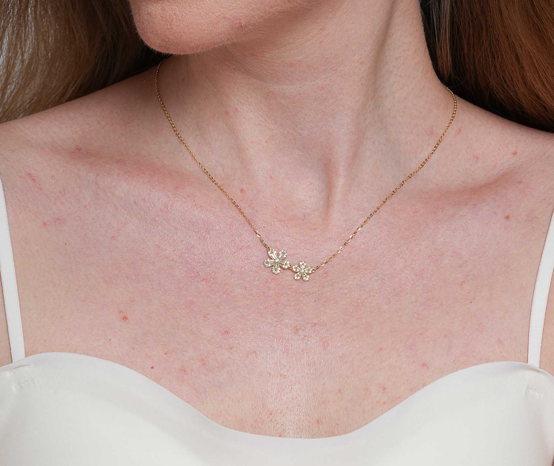 Shining Star Jewelry Women's Adjustable 14K Gold CZ Flower Pendant Fine Necklace Shining Star Jewelry Women's Adjustable 14K Gold CZ Flower Pendant Fine Necklace