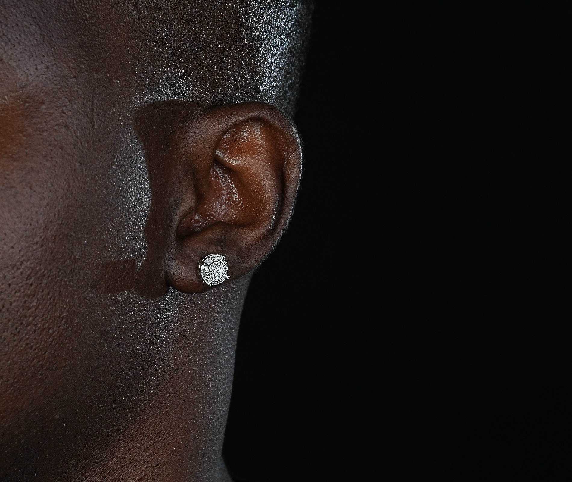 Shining Star Jewelry New Fashion Hip Hop Mens Iced Out Moissanite Stud Earrings Shining Star Jewelry New Fashion Hip Hop Mens Iced Out Moissanite Stud Earrings