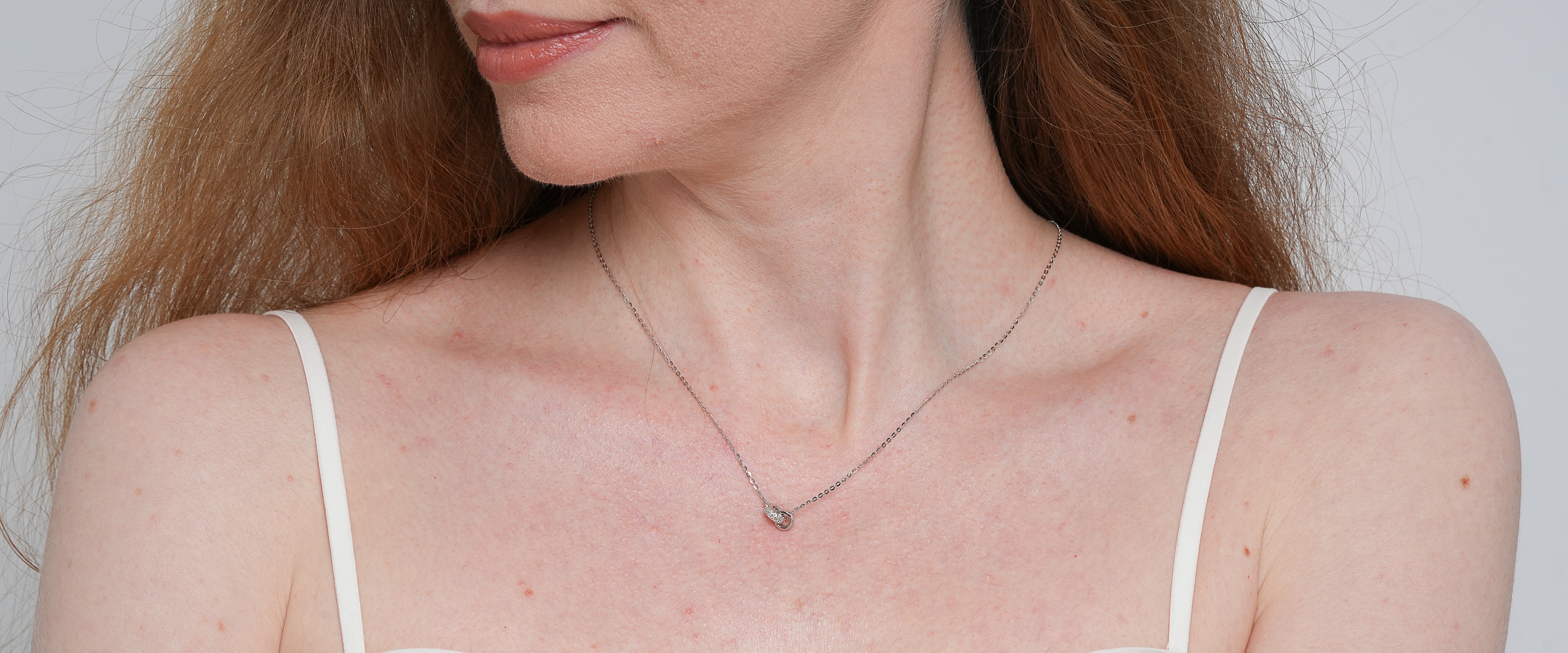 Shining Star Jewelry Silver Double Circle O-Ring Moissanite Charm Necklace Shining Star Jewelry Silver Double Circle O-Ring Moissanite Charm Necklace