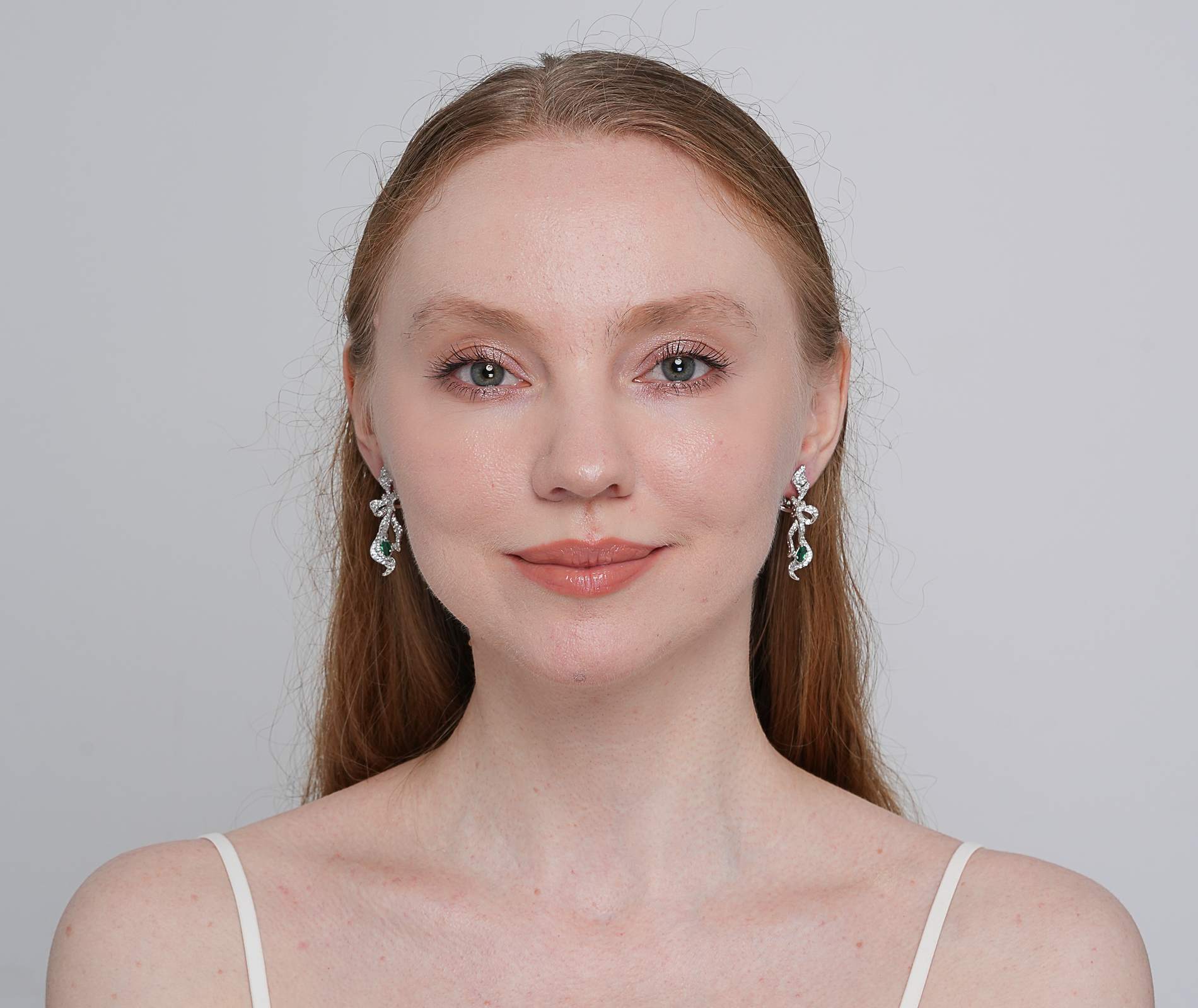 Shining Star Jewelry Classic Vintage Green Gemstone Iced Out Bow Earrings Women