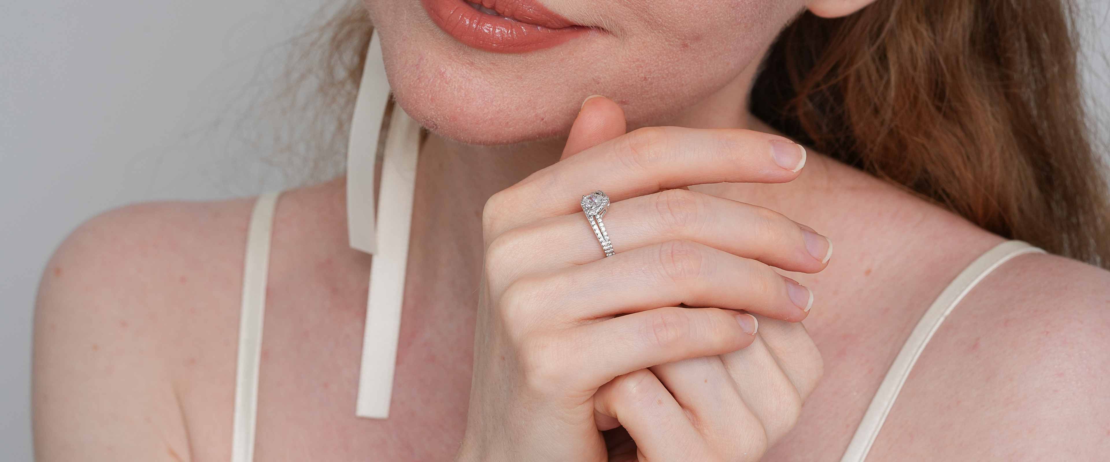 Shining Star Jewelry 0.5ct Moissanite Heart Cut Wedding Band Women's Halo Ring Shining Star Jewelry 0.5ct Moissanite Heart Cut Wedding Band Women's Halo Ring