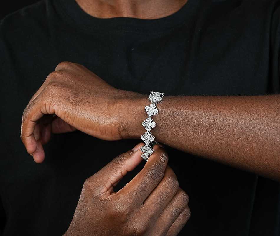 Shining Star Jewelry Hip Hop Fashionable Moissanite Hollow Gothic Cross Bracelet