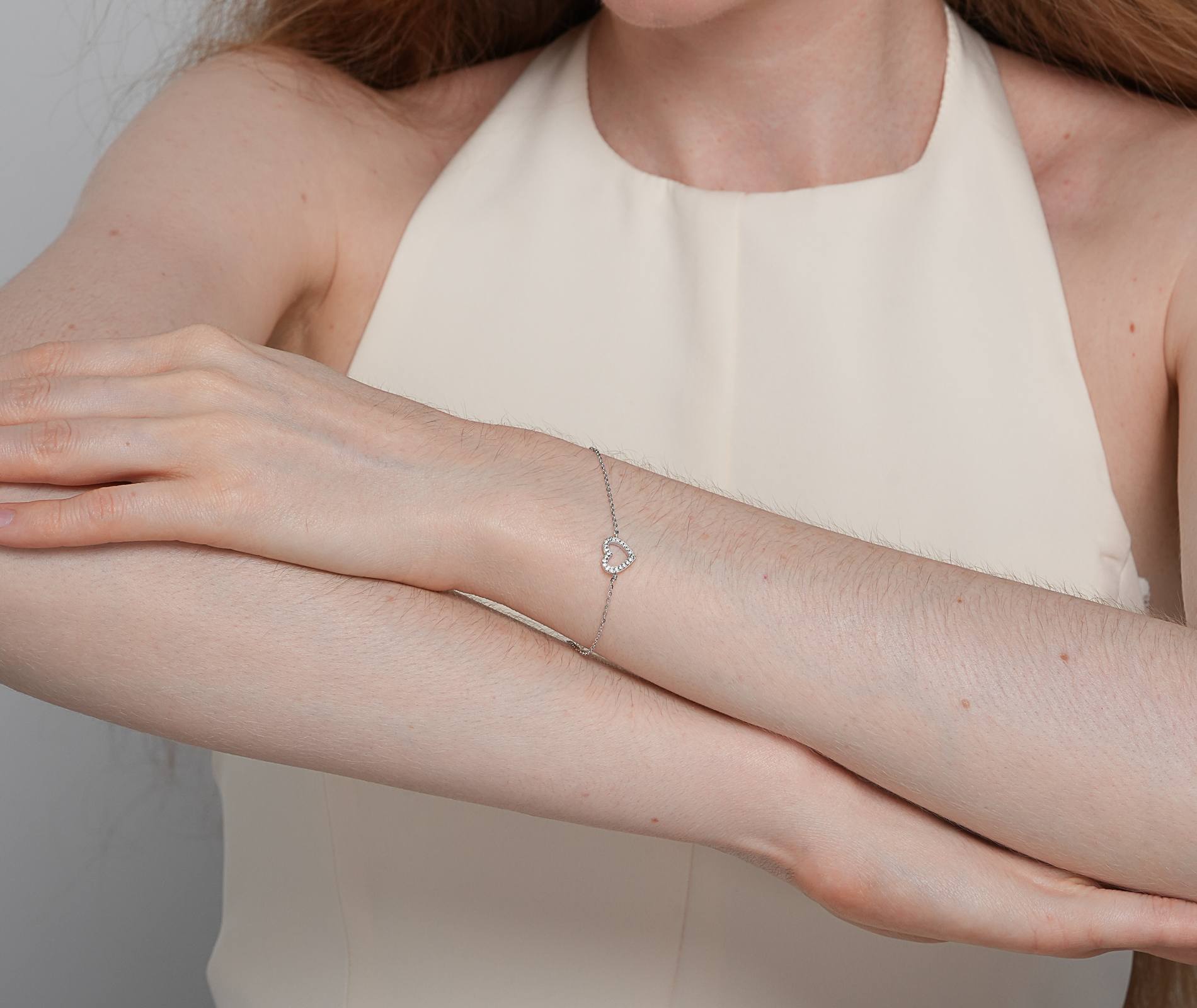 Shining Star Jewelry Adjustable Zircon Women's Hollow Heart Shaped Fine Bracelet