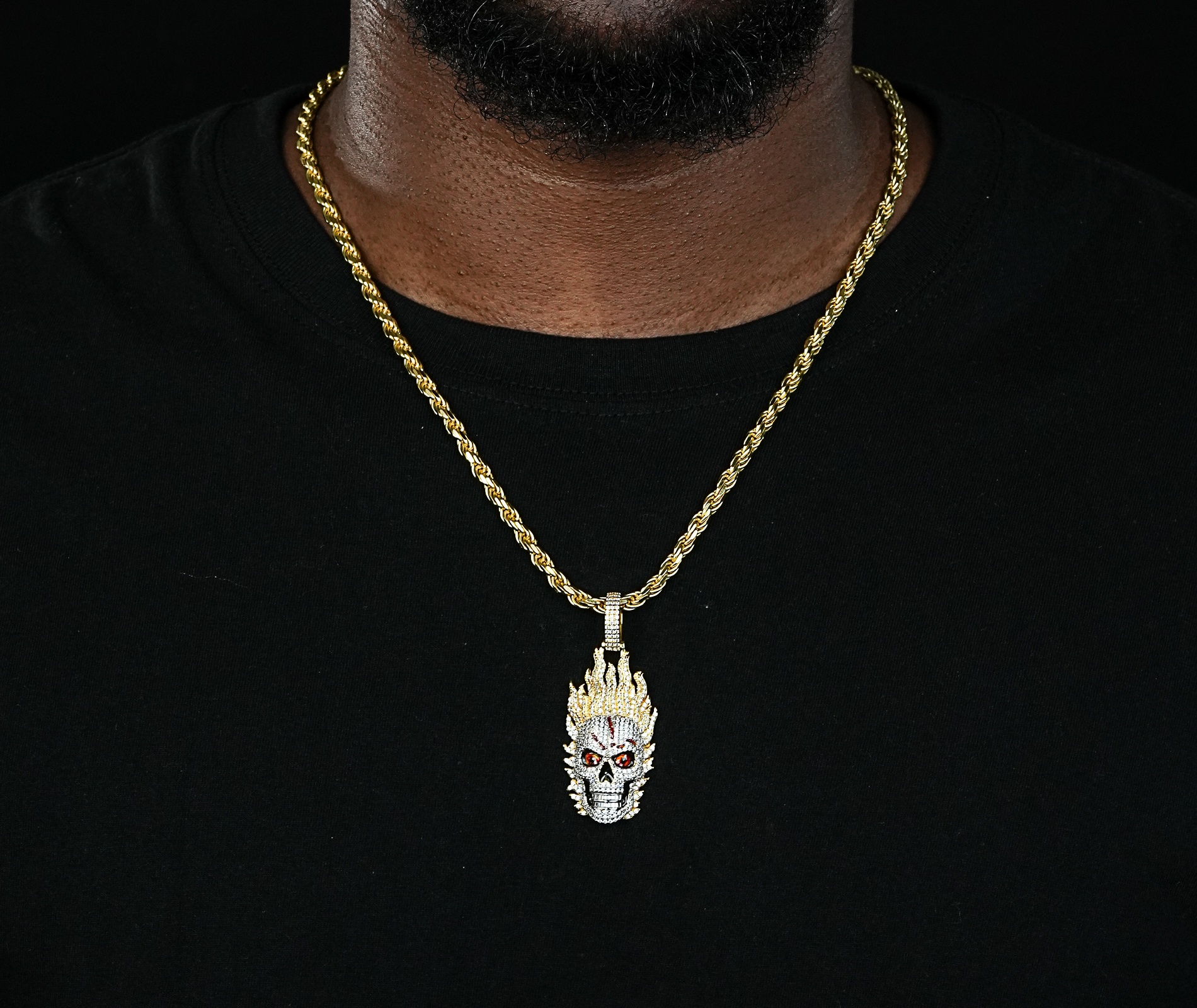 Shining Star Jewelry Enamel Eye Iced Out Micro Paved Skull On Fire Pendant