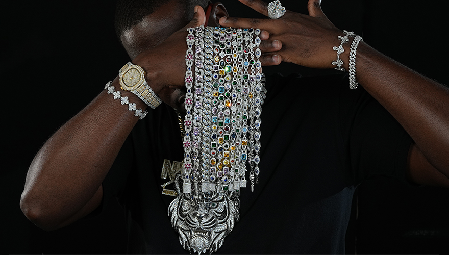 Professional jewelry design team leading industry trends.